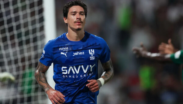 Premier League clubs ready to compete with Barcelona in the race to sign Uruguayan forward