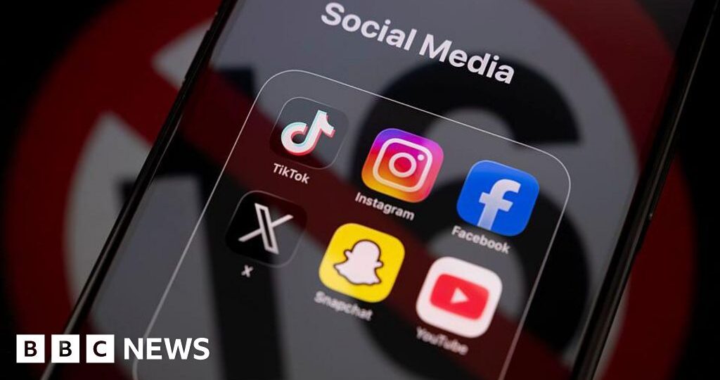Five big questions about the UK's under-16s social media ban