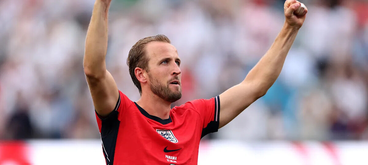 World Cup highlights: battle for second & Kane fires England on
