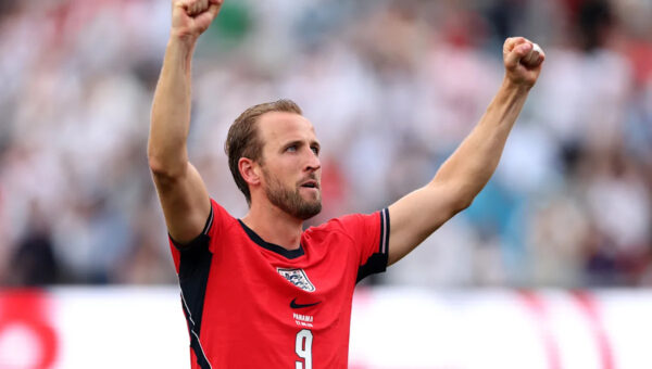 World Cup highlights: battle for second & Kane fires England on