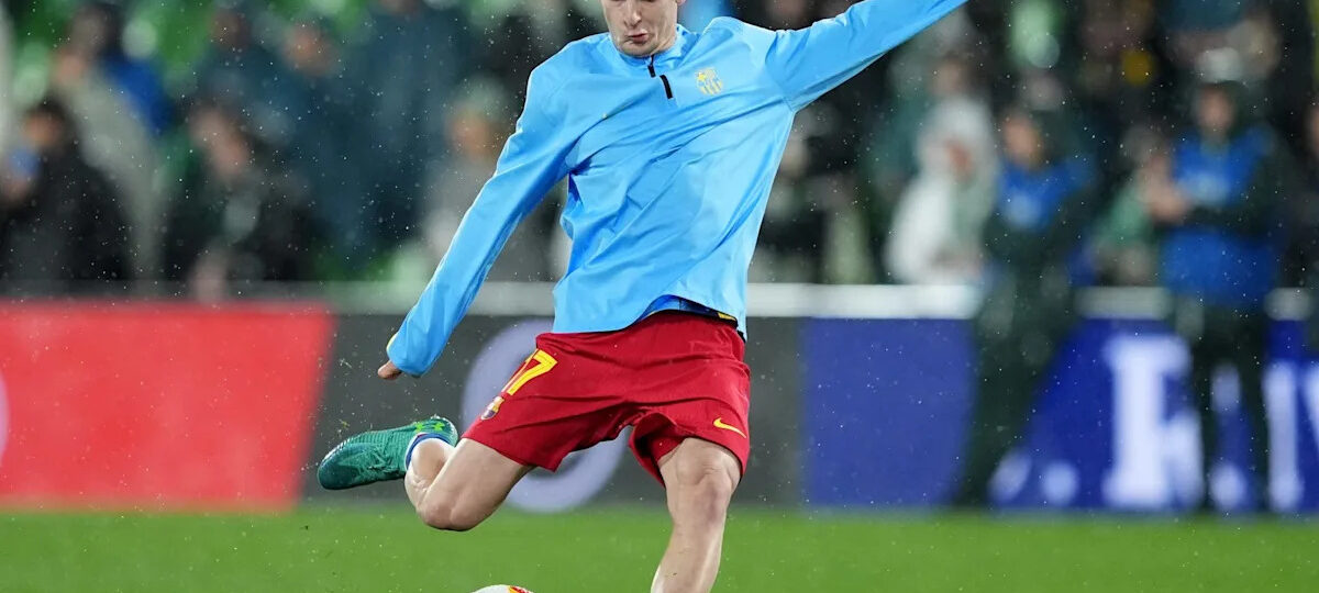 Exclusive: Barcelona midfielder had agreement with Ligue 1 club but superagent puts move on hold