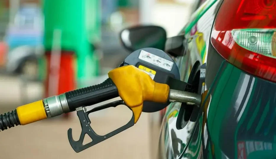 Nigerian filling stations reduce petrol price after Dangote Refinery’s gantry rate cut