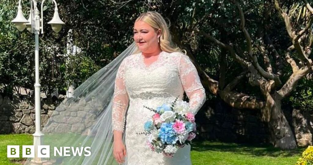 Jilted bride who went ahead with wedding gets engaged