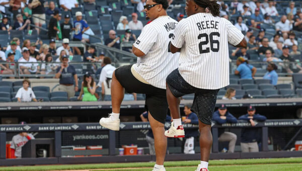 See it: New York Giants rookies throw out first pitch at Yankees game