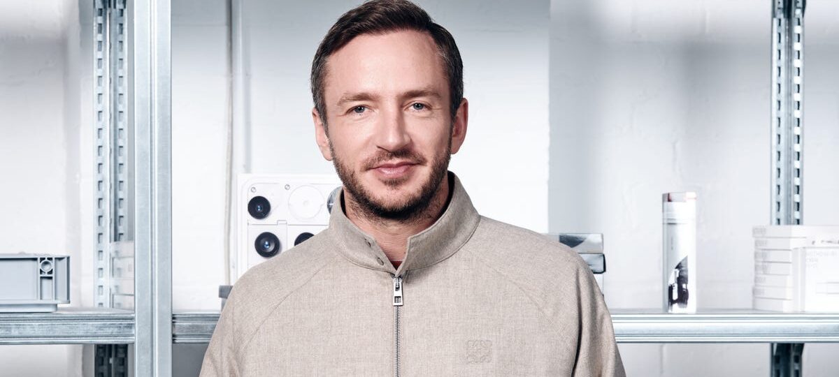 The more AI this marketing chief exec uses, the less scared he gets