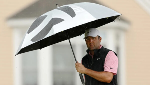 Play suspended late on back nine in Travelers Championship