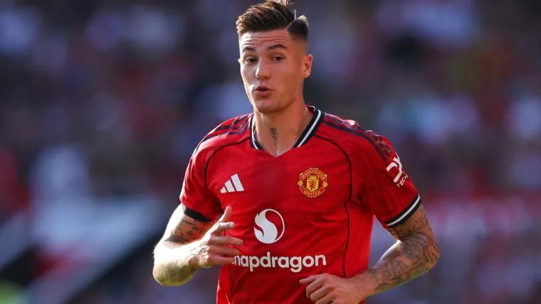 Barcelona facing harsh truth amid interest in Manchester United star