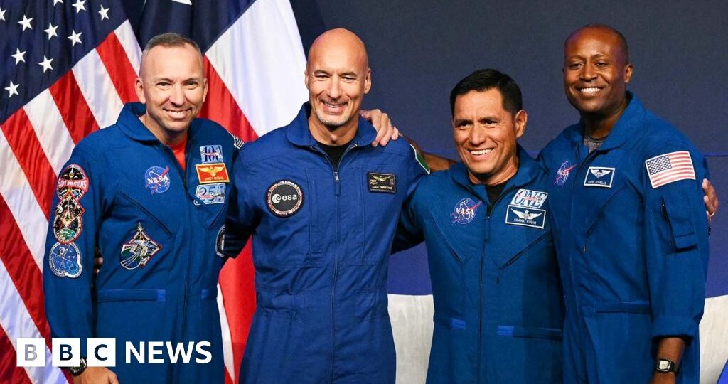 Nasa names next astronauts for Artemis Moon programme