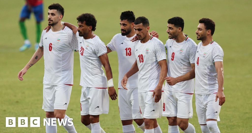 Iran says staff blocked from entering US after players given World Cup visas