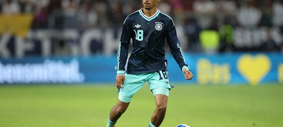 Arsenal Are Planning To Launch A Move For This Bundesliga Full-Back: Good Choice For Arteta?