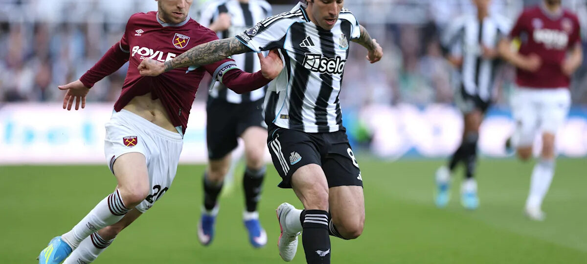 Manchester United Are In Pole Position To Sign This Newcastle United Midfielder: Should Carrick Get Him On Board?