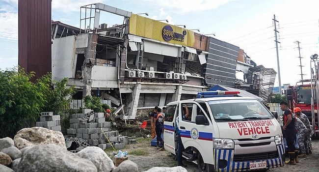 Major Quake Off Philippines Kills At Least 15, Triggers Tsunami Warnings