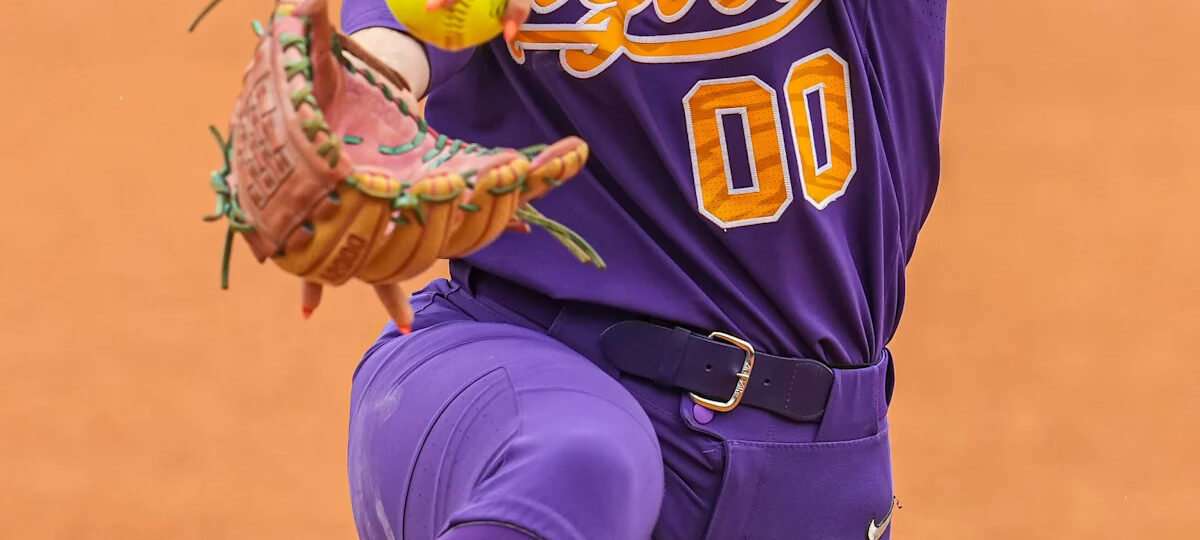 LSU softball pitcher transfers to Big 12 powerhouse