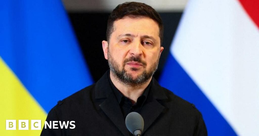 Zelensky criticises 'vile' Chornobyl drone strike ahead of London talks