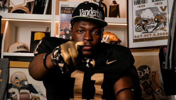 Rivals300 edge rusher Adekunbi Adetayo picks Vanderbilt: ‘A National Championship is on the way’