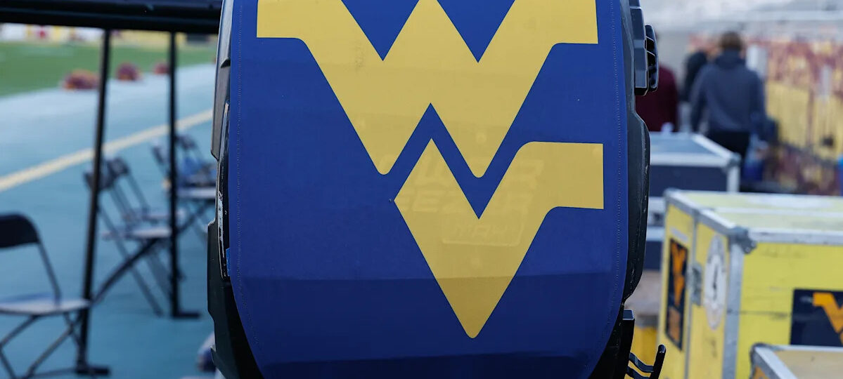 5 people injured at West Virginia NCAA super regionals game due to high winds and severe thunderstorms