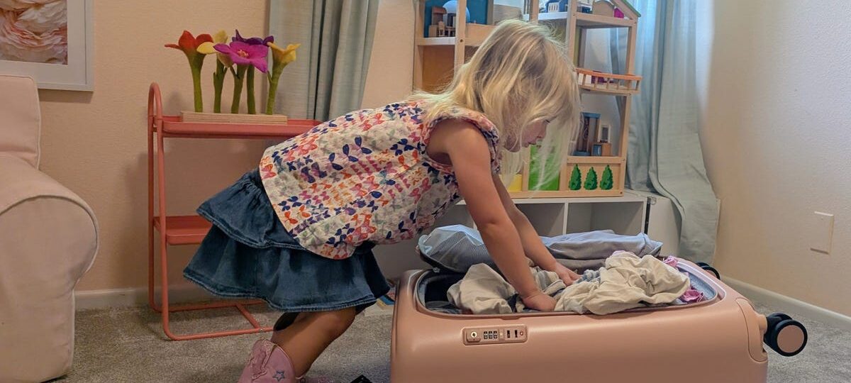 I taught my 3-year-old how to pack her own bag. I want her to be independent.