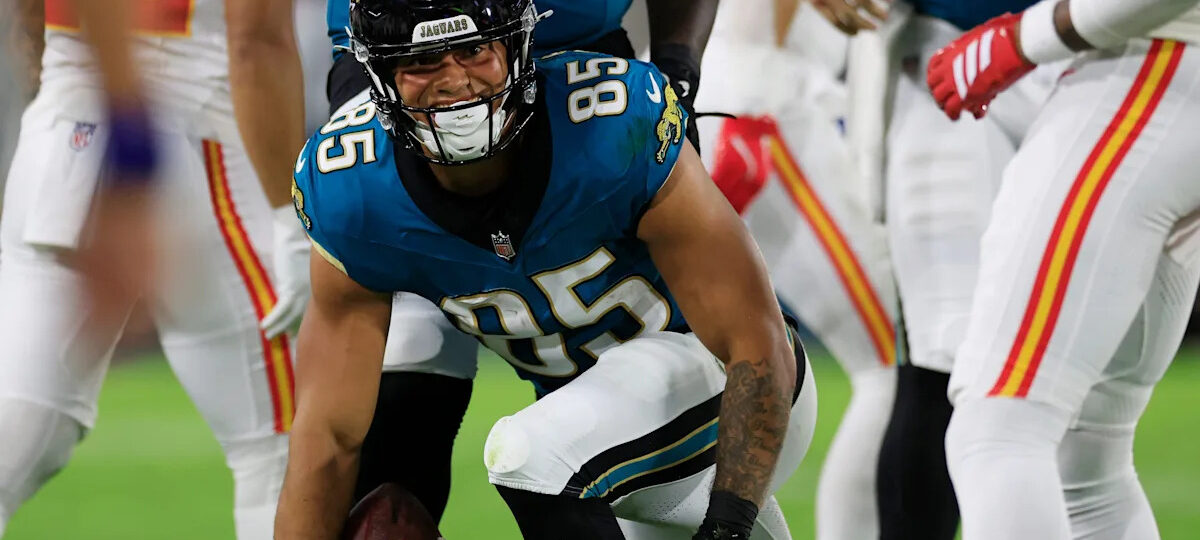 Former Penn State TE Brenton Strange inks contract extension with Jags