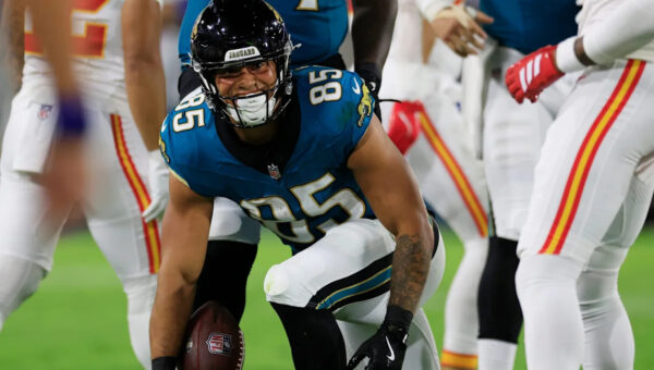 Former Penn State TE Brenton Strange inks contract extension with Jags