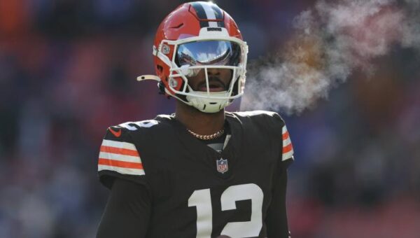 Monken holds off on Browns QB1 as healthy Watson and rising Shedeur Sanders turn heads
