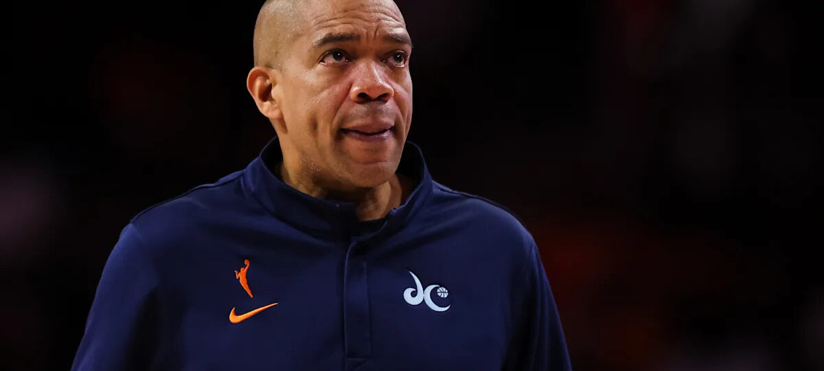Mystics head coach Sydney Johnson erupts at refs, is ejected and has to be escorted off the court by police
