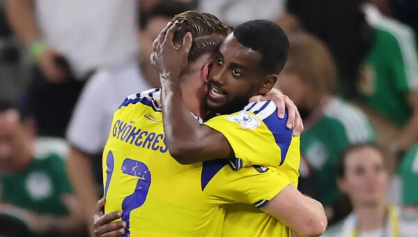 Isak and Gyokeres star as Sweden thrash Tunisia
