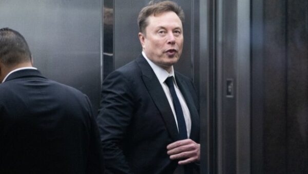 Elon Musk Bets On SpaceX IPO