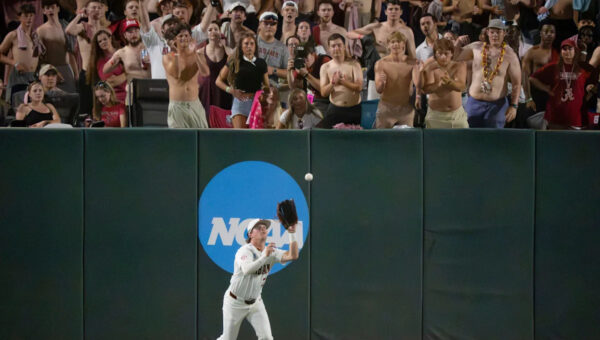 'Tarps off' defines Alabama baseball home-field advantage in super regional