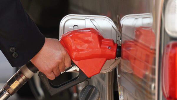 Gas prices have fallen for 3 straight weeks, but they're still above $4 a gallon