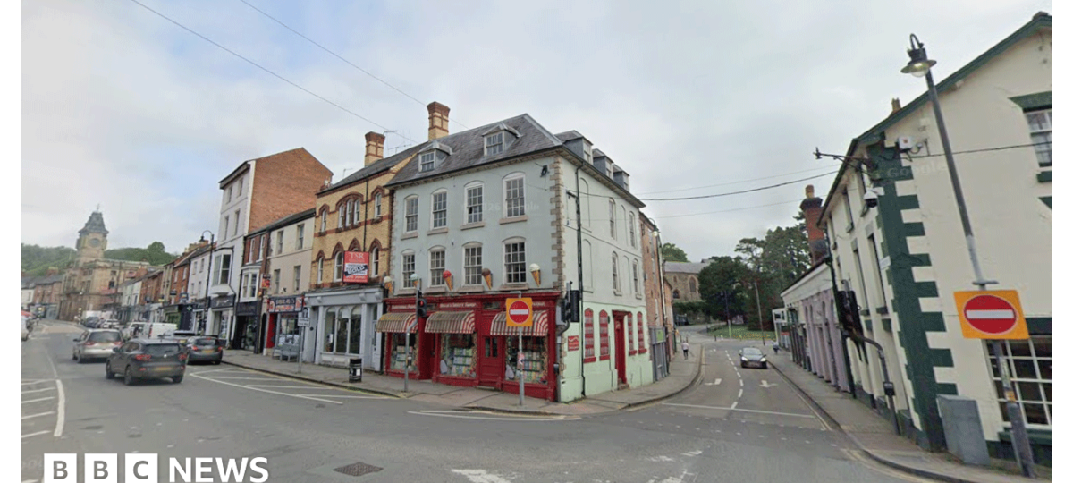 Murder investigation after man dies on street