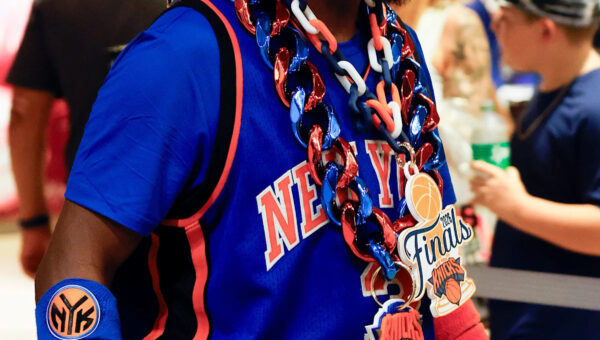 Knicks fans flood San Antonio for Game 5. See crowd of blue and orange