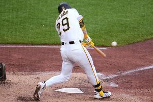 O’Hearn, Pirates slug their way to win; salvage series vs. Reds
