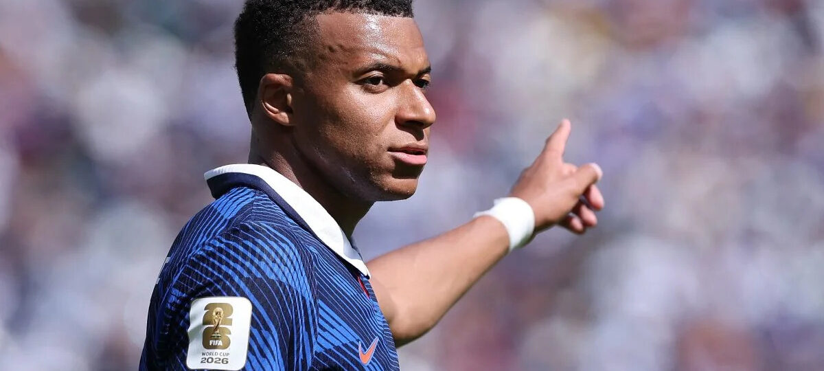 France captain Kylian Mbappé defends Ousmane Dembélé: “He’s a very important player for us.”