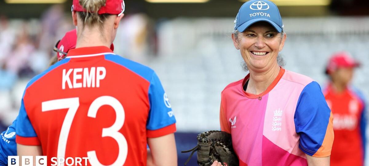 ‘A confident group’ – England race into semis bursting with belief