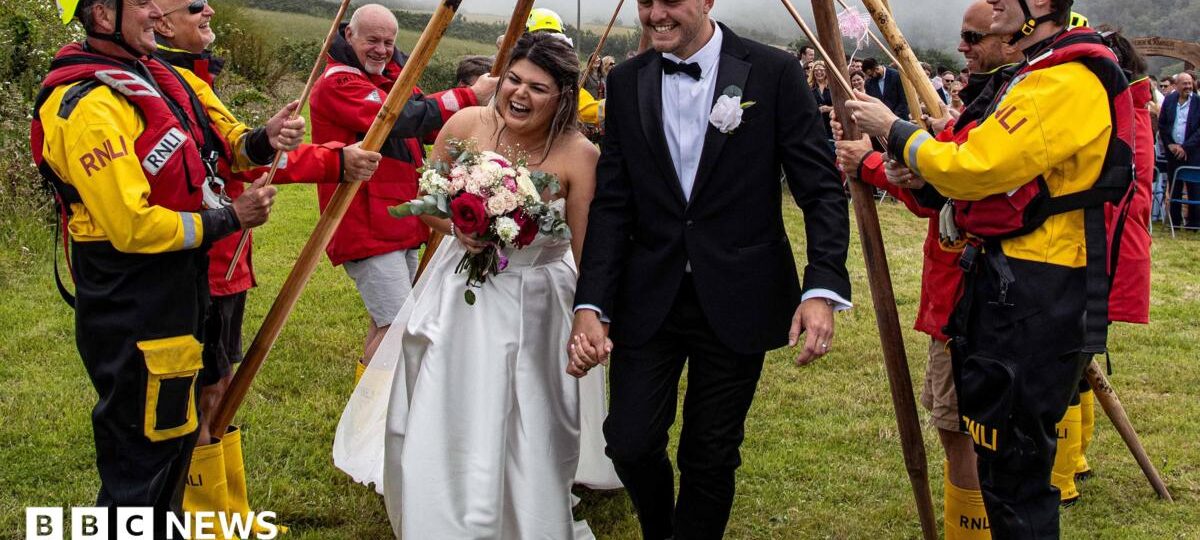 RNLI 'welly guard of honour' for newlyweds
