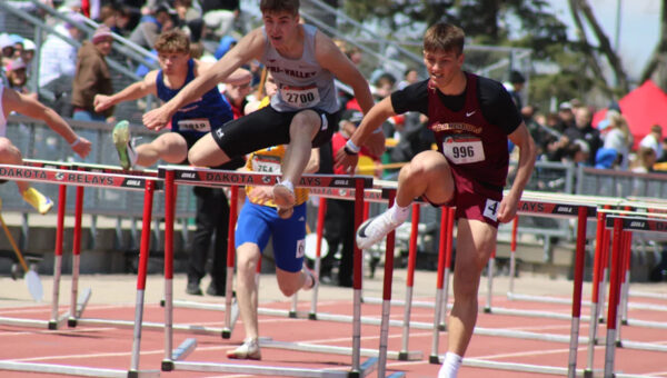 Asher Hauert, Halle Braun voted Argus Leader Athletes of the Week