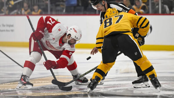 Dylan Larkin reportedly requests trade from Detroit