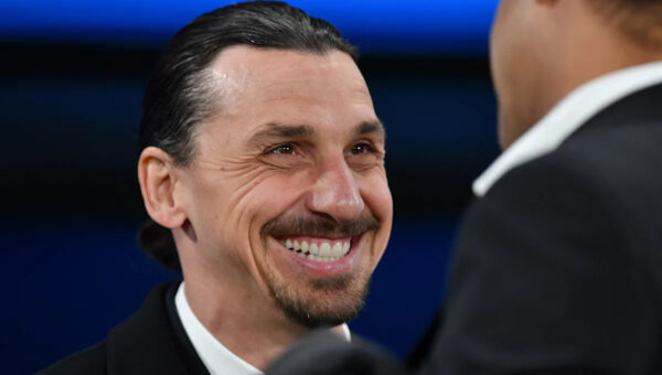 Zlatan Ibrahimović wins Employee of the Month after bullying colleague for 2 weeks