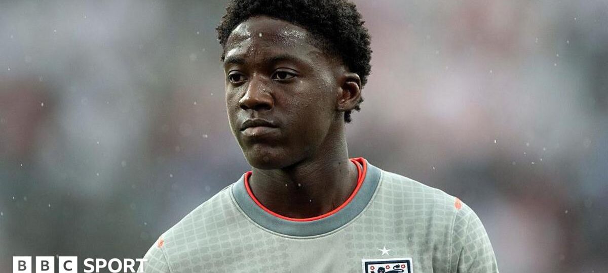 Pick Mainoo over Anderson against DR Congo - Rooney