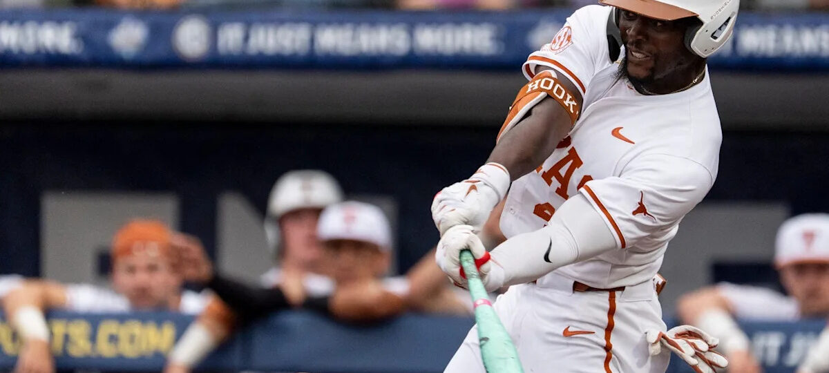 LIVE COVERAGE: Texas baseball hosts Oregon in NCAA Super Regional