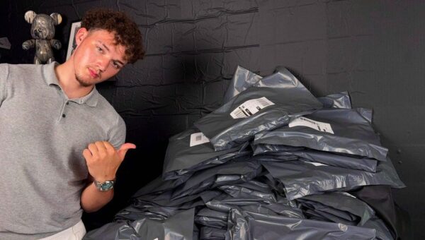 I’m a 20-year-old who made over $100,000 in one year selling clothes on Vinted