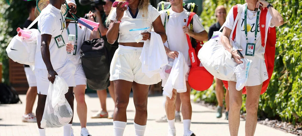 What time is Serena Williams playing at Wimbledon today?