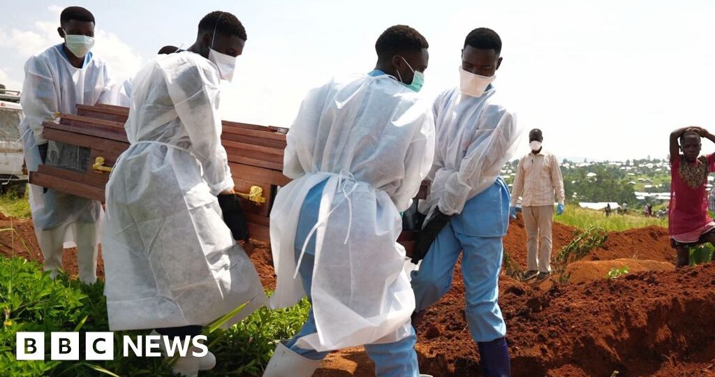 ‘I buried my parents one day after the other’ – Ebola mourners learn how to grieve safely
