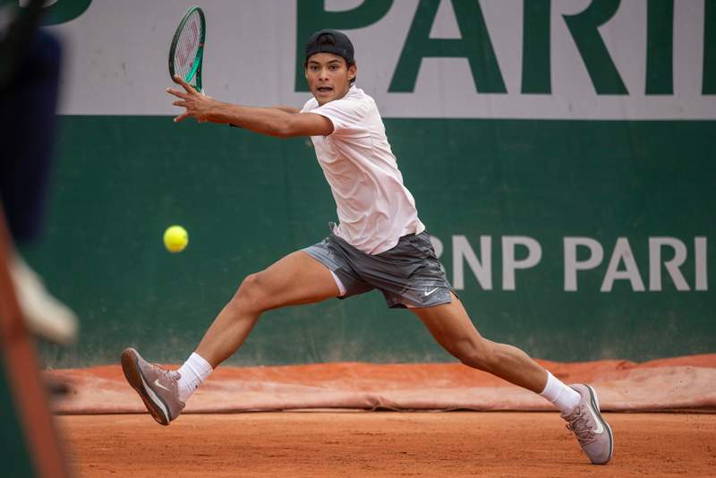Luis Guto Miguel nears João Fonseca feat in Roland Garros final
