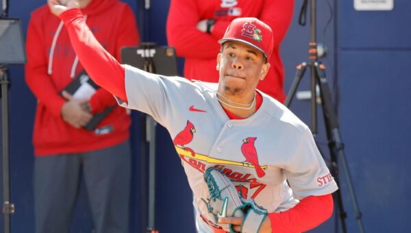 Cardinals prospect does something baseball fans almost never see