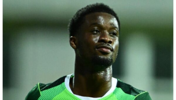 Transfer: Bayer Leverkusen step up Fernandez chase