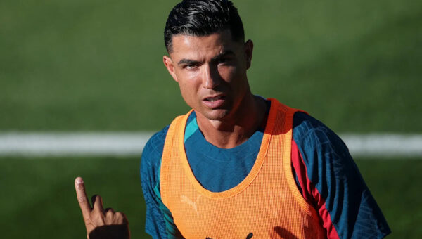 Breakfast FC: CR7 already on fire , Mbappé's best rapper pick