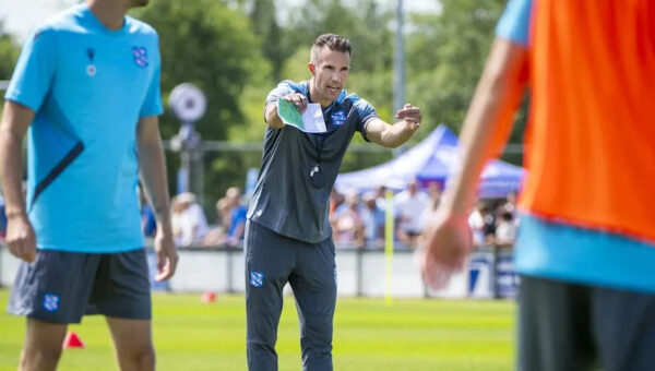 Robin van Persie: Former Man United striker suffers major career setback