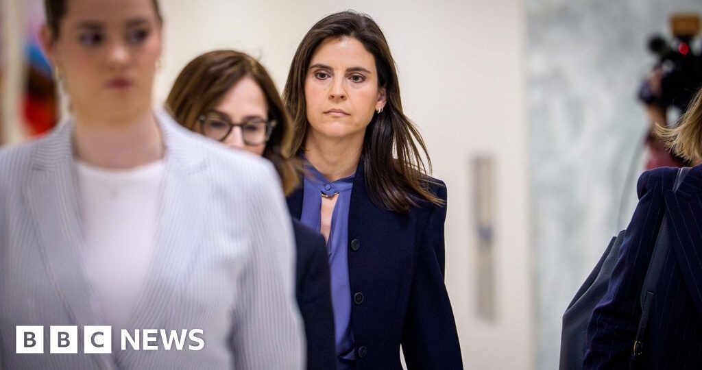 Epstein victim says she had dinner at Andrew's palace apartment