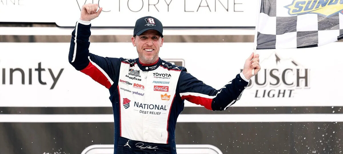 This is Denny Hamlin's final form